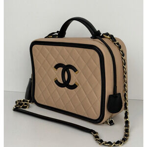 Chanel CC Filigree Vanity Case Large Beige Quilted Caviar Leather 2016-2017 D6